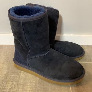 UGG Classic short boots sz9